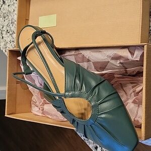 Never Worn...Maeve Strappy green sandals